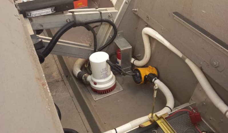 
								BOTE DE ALUMINIO MANLIO V 15 full									