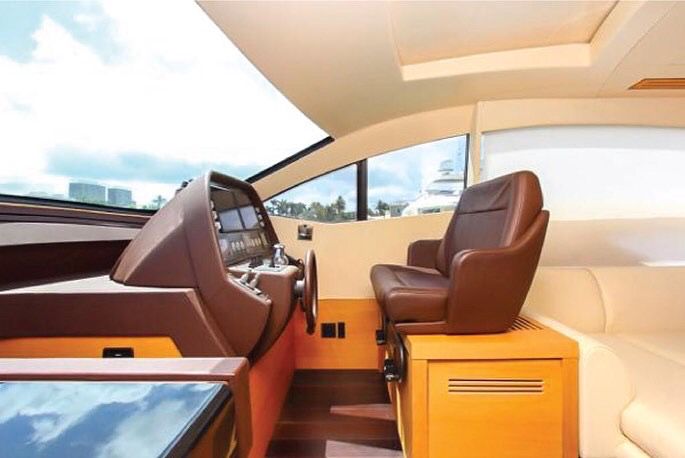 PERSHING 64 full