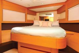PERSHING 64 full