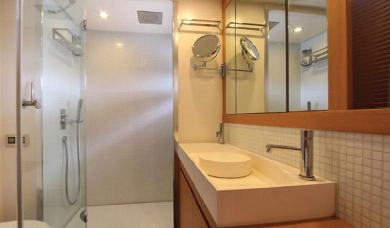 PERSHING 64 full