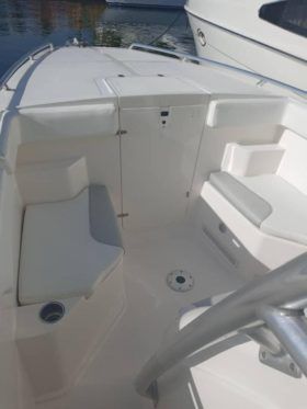 EXTREME MARINE CUDDY 30