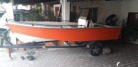 BOTE DE FIBRA TIPO HEWES 16
