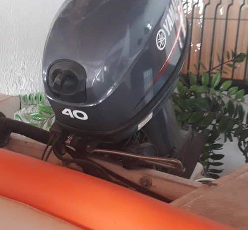 
								BOTE DE FIBRA TIPO HEWES 16 full									