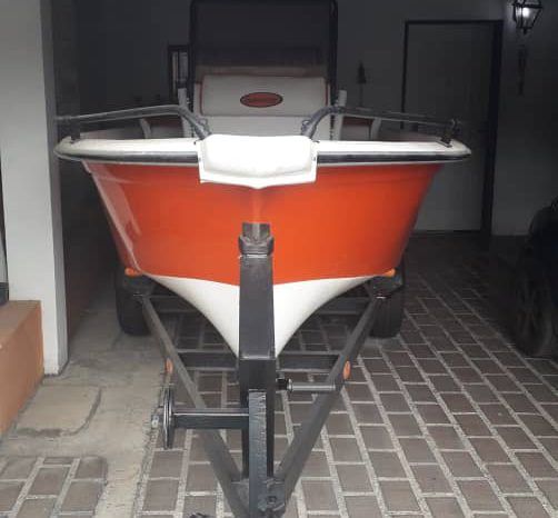 
								BOTE DE FIBRA TIPO HEWES 16 full									