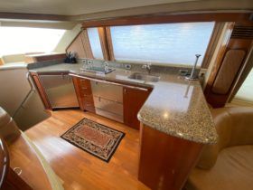 SEA RAY SEDAN BRIDGE 55