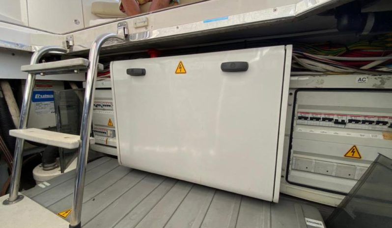 
								AZIMUT 50 full									