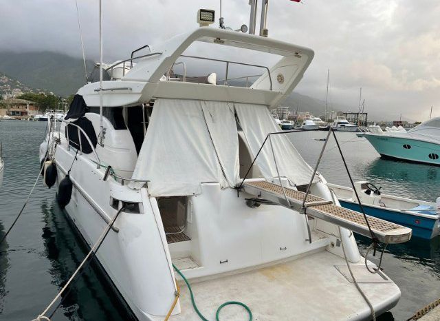 AZIMUT 52 full