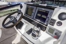 SEA RAY FLYBRIDGE 52