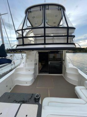 SEA RAY SEDAN BRIDGE 52