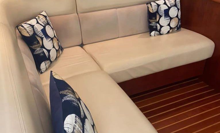 
								TIARA 39 full									