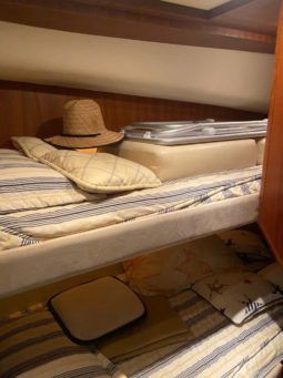 
										TIARA 39 full									