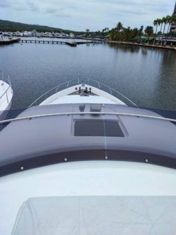 FERRETTI YACHTS 73 full