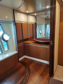 FERRETTI YACHTS 73 full