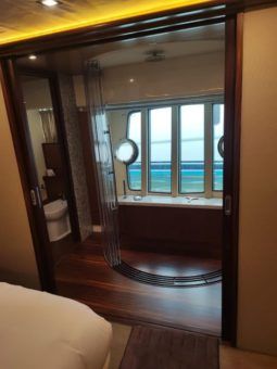 FERRETTI YACHTS 73 full