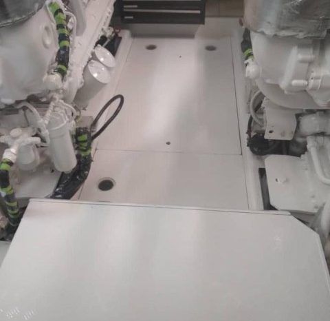 FERRETTI YACHTS 73 full