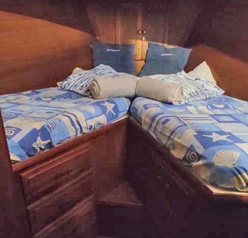 
								GULFSTAR TRAWLER 43 full									