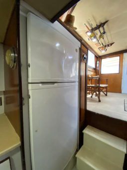 HATTERAS CONVERTIBLE 42 full