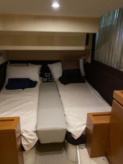 
										FERRETTI 47 full									