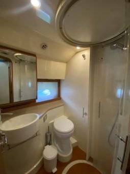 
										FERRETTI 47 full									