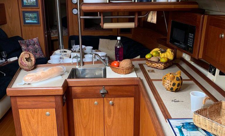 
								VELERO HUNTER 38 full									