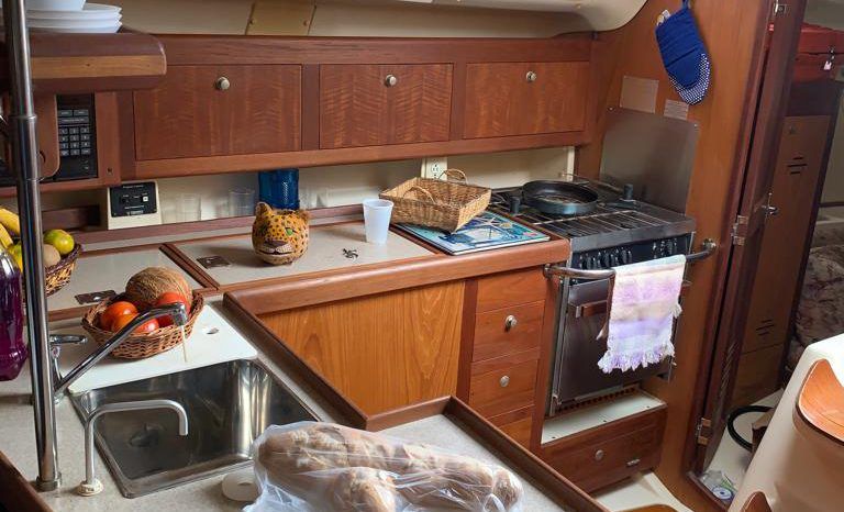 
								VELERO HUNTER 38 full									