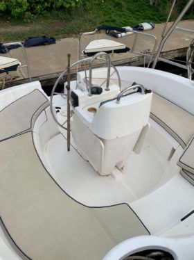 VELERO HUNTER 38