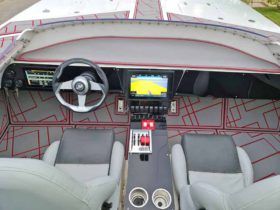 CATAMARAN RACING HELLCAT 30