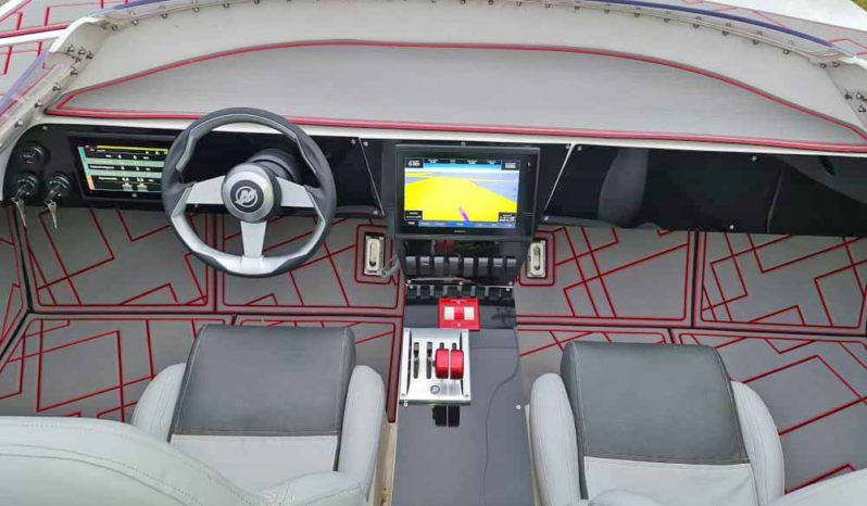 
								CATAMARAN RACING HELLCAT 30 full									