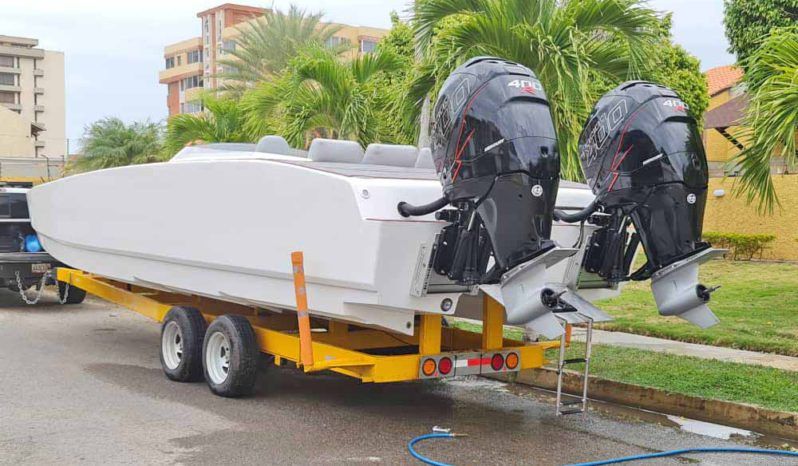 
								CATAMARAN RACING HELLCAT 30 full									