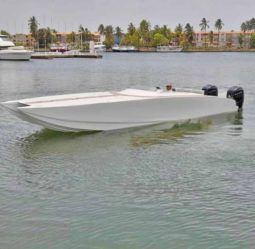 
										CATAMARAN RACING HELLCAT 30 full									