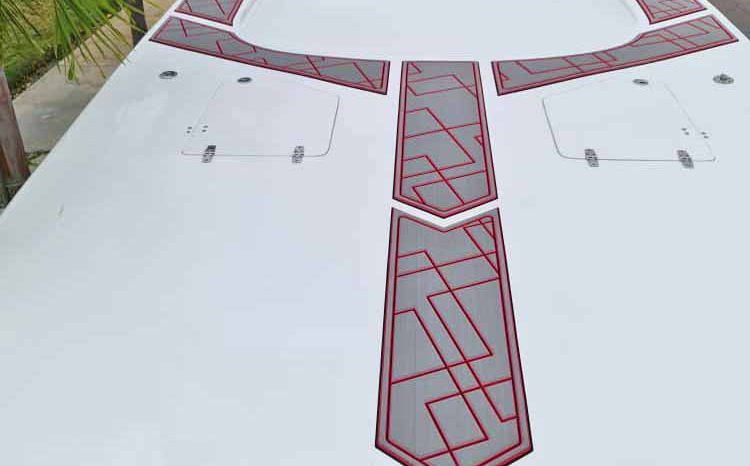 
								CATAMARAN RACING HELLCAT 30 full									