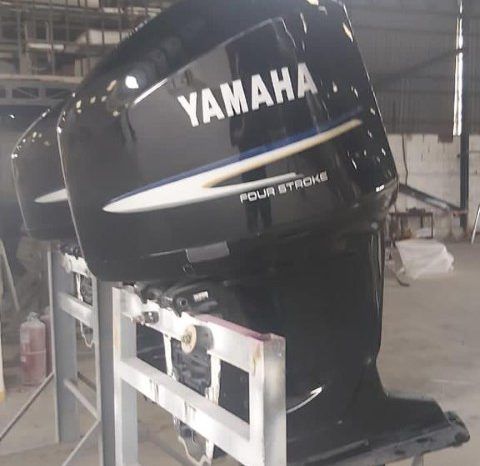
								PAREJA YAMAHA FOUR STROKE 250HP full									