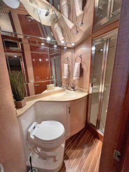 
										HATTERAS CONVERTIBLE 50 full									
