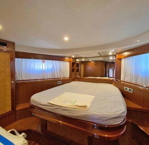 
								APREAMARE 60 full									