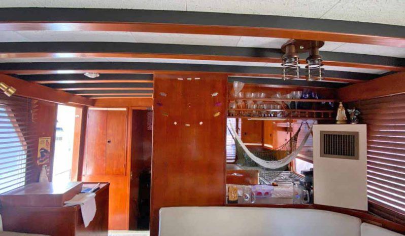 
								DEFEVER TRI CABIN TRAWLER 48 full									