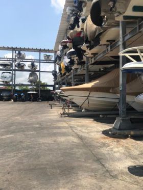 PUESTO Y ACCION GRAN MARINA DEL REY 26