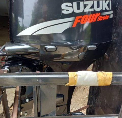 
								MOTOR SUZUKI FOUR STROKE 50HP full									