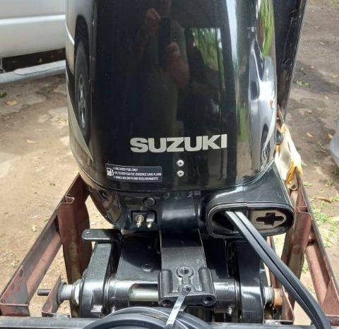 
								MOTOR SUZUKI FOUR STROKE 50HP full									