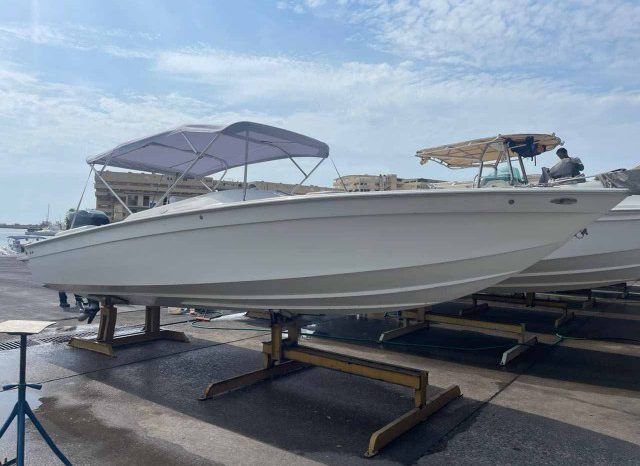 
								COMMANDER 24 full									