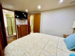 
										VIKING CONVERTIBLE 52 full									