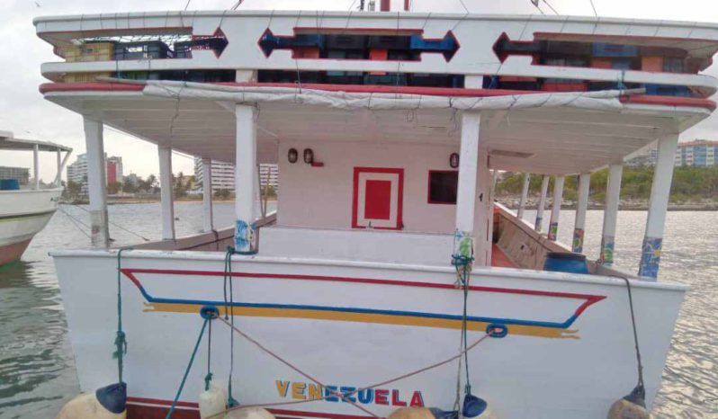 
								BARCO DE PESCA MADERA 15.6MTS full									