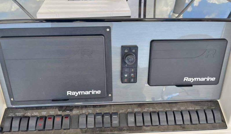 
								SEA RAY SEDAN BRIDGE 52 full									