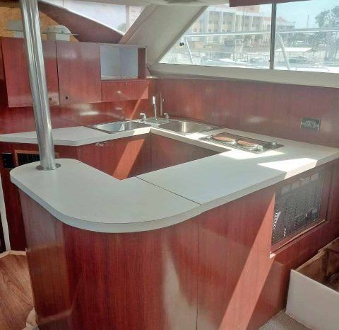 
								CRUISERS YACHTS 3850 42 full									