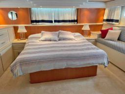 
										HATTERAS 72 full									