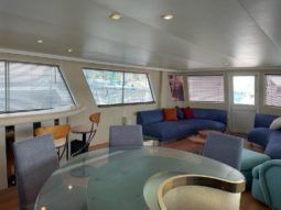 
										HATTERAS 72 full									
