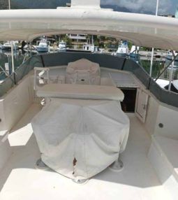 HATTERAS 70 full