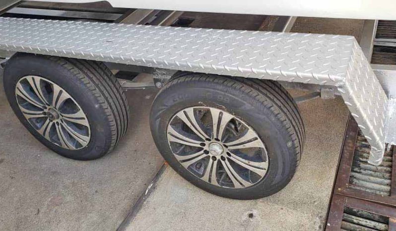 
								BERTRAM SF 43 full									