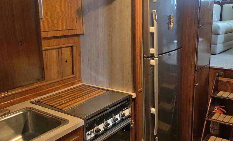 
								HATTERAS CONVERTIBLE 45 full									