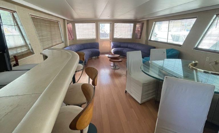 
								HATTERAS 72 full									