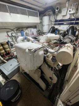 
										HATTERAS 72 full									